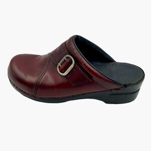 Dansko Comfort Clog Burgundy Brown Women Sz 10.5-11 EU 41 Buckle Slip On Nursing